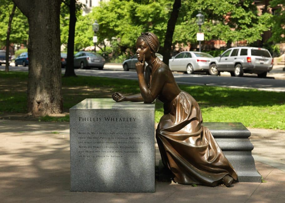 Statue de Phillis Wheatley, dans l’attitude du penseur